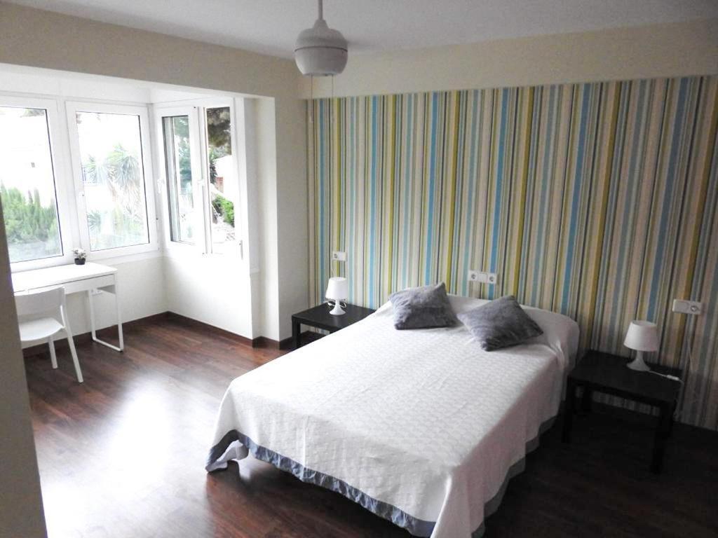 Carihuela Beach Suite Apartment Torremolinos Bagian luar foto