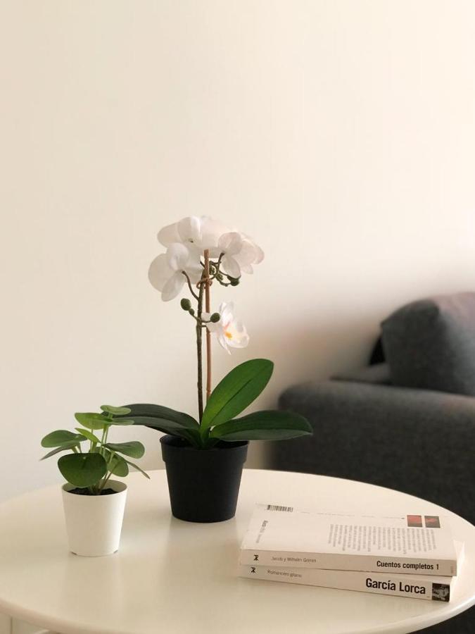 Carihuela Beach Suite Apartment Torremolinos Bagian luar foto