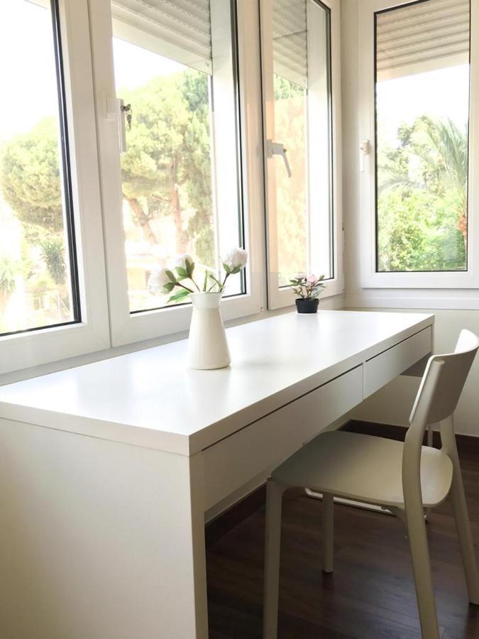 Carihuela Beach Suite Apartment Torremolinos Bagian luar foto