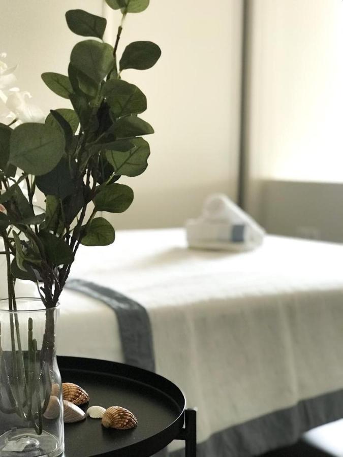 Carihuela Beach Suite Apartment Torremolinos Bagian luar foto