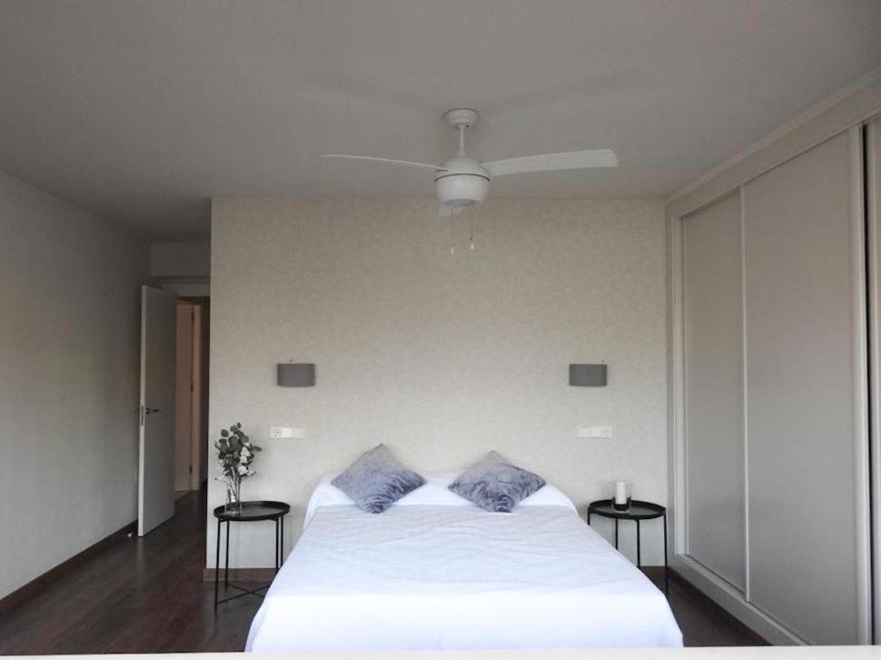 Carihuela Beach Suite Apartment Torremolinos Bagian luar foto