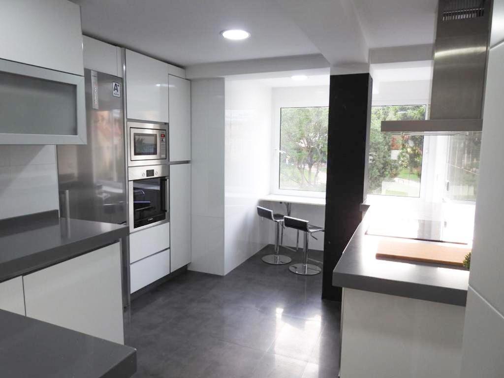 Carihuela Beach Suite Apartment Torremolinos Bagian luar foto